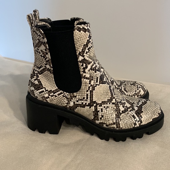 HARLOW BOOTS - Picture 3 of 8